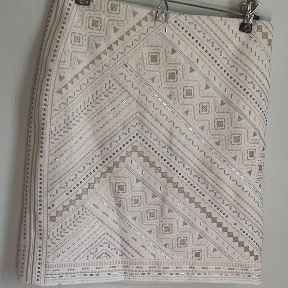 White House Black Market 0 White and Gold Geometric Pencil Skirt - Picture 2 of 11